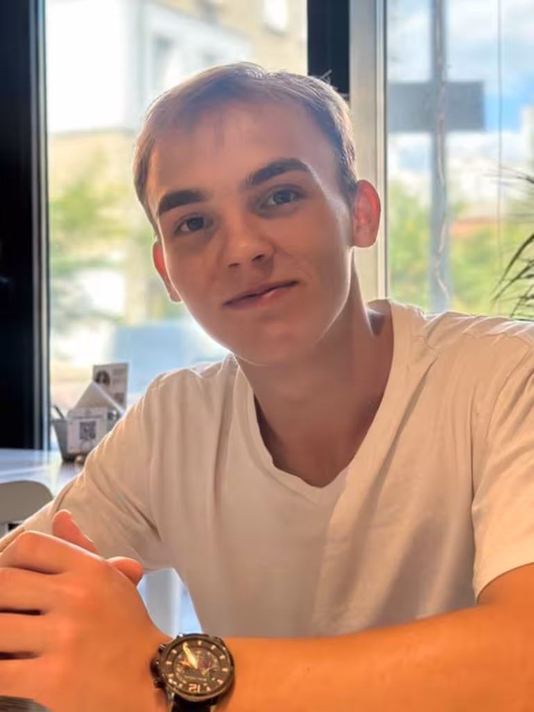 Лаврушин Ілля Михайлович card